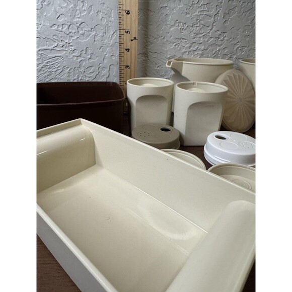 VTG Tupperware Harvest Gold Cream Lot Salt Pepper Cream Sugar Butter 14 Pieces - Picture 4 of 8